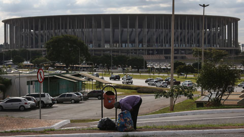 Sân World Cup ở Brazil bị hoang phí thế nào?