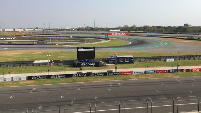 Chang International Circuit có 12 khúc cua, gồm 5 khúc cua trái và 7 khúc cua phải 