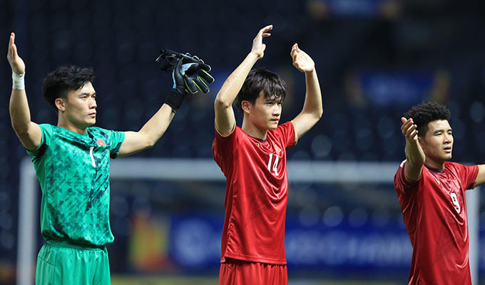 Bùi Tiến Dũng tiếp tục có trận thứ 2 giữ sạch lưới ở U23 châu Á 2020 - Ảnh: Minh Tuấn 