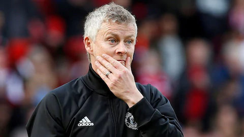 Solskjaer nhận đủ gạch đá vì tự tin thái quá