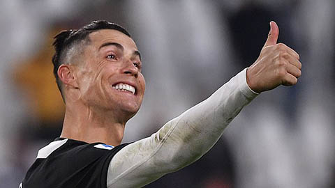 Đội hình xuất sắc nhất năm của UEFA phải loại Kante vì... Ronaldo