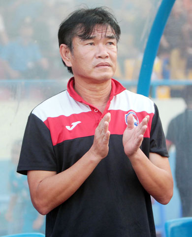  HLV Phan Thanh Hùng cho rằng nếu duy trì việc dẫn bàn đến hết hiệp 1, thế trận của U23 Việt Nam sẽ rất khác 