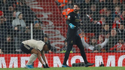 Bình minh Liverpool ló rạng trên hoàng hôn M.U