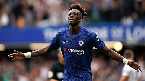 Tin giờ chót 24/1: Chelsea chấm dứt hợp đồng áo đấu với Yokohama