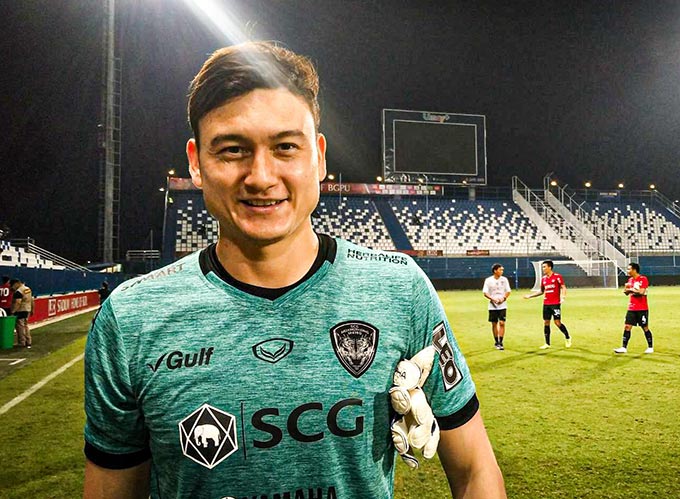 Văn Lâm hướng đến danh hiệu vô địch cùng Muangthong United trước thềm Thai League 2020 