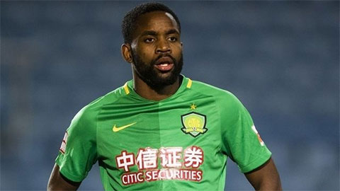Bi hài kịch vụ Barca bẻ kèo với tiền đạo của Beijing Guoan