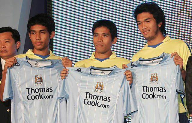 Man City từng cùng lúc mua 3 cầu thủ Thái Lan