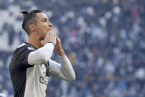 Ronaldo kỷ niệm sinh nhật tuổi 35 bằng chuỗi phong độ ghi bàn ấn tượng