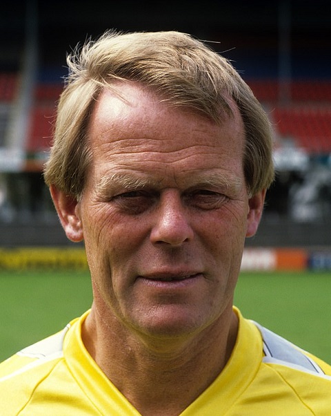 Cha của Ronald Koeman cũng là một trung vệ nổi danh của bóng đá Hà Lan