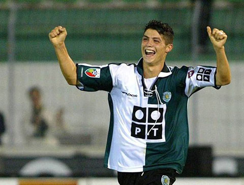 Ronaldo kém xa thành tích của Sancho khi cùng tuổi