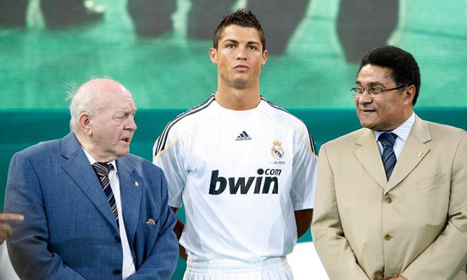 Ronaldo đến Real Madrid hè 2009