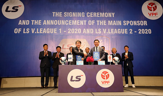 LS trở thành nhà tài trợ chính của V.League và giải hạng Nhất QG 2020 - Ảnh: Đức Cường 
