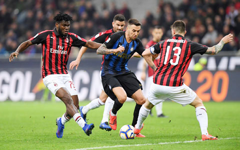 Inter (giữa) sẽ khó có thể bắt nạt được AC Milan trong lần gặp gỡ hôm nay