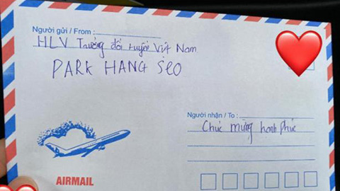 HLV Park Hang Seo nhờ Đình Trọng gửi quà cưới cho Duy Mạnh