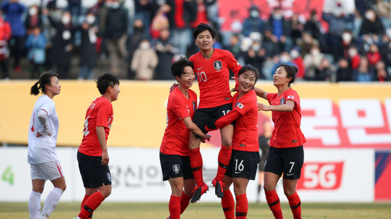 Việt Nam đã có trận đấu đầy nỗ lực dù thất bại với tỷ số 0-3 trước Hàn Quốc  - Ảnh: AFC 