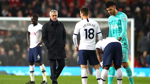 HLV Mourinho đang rất lo lắng cho hành trình của Tottenham ở Champions League 2019/20