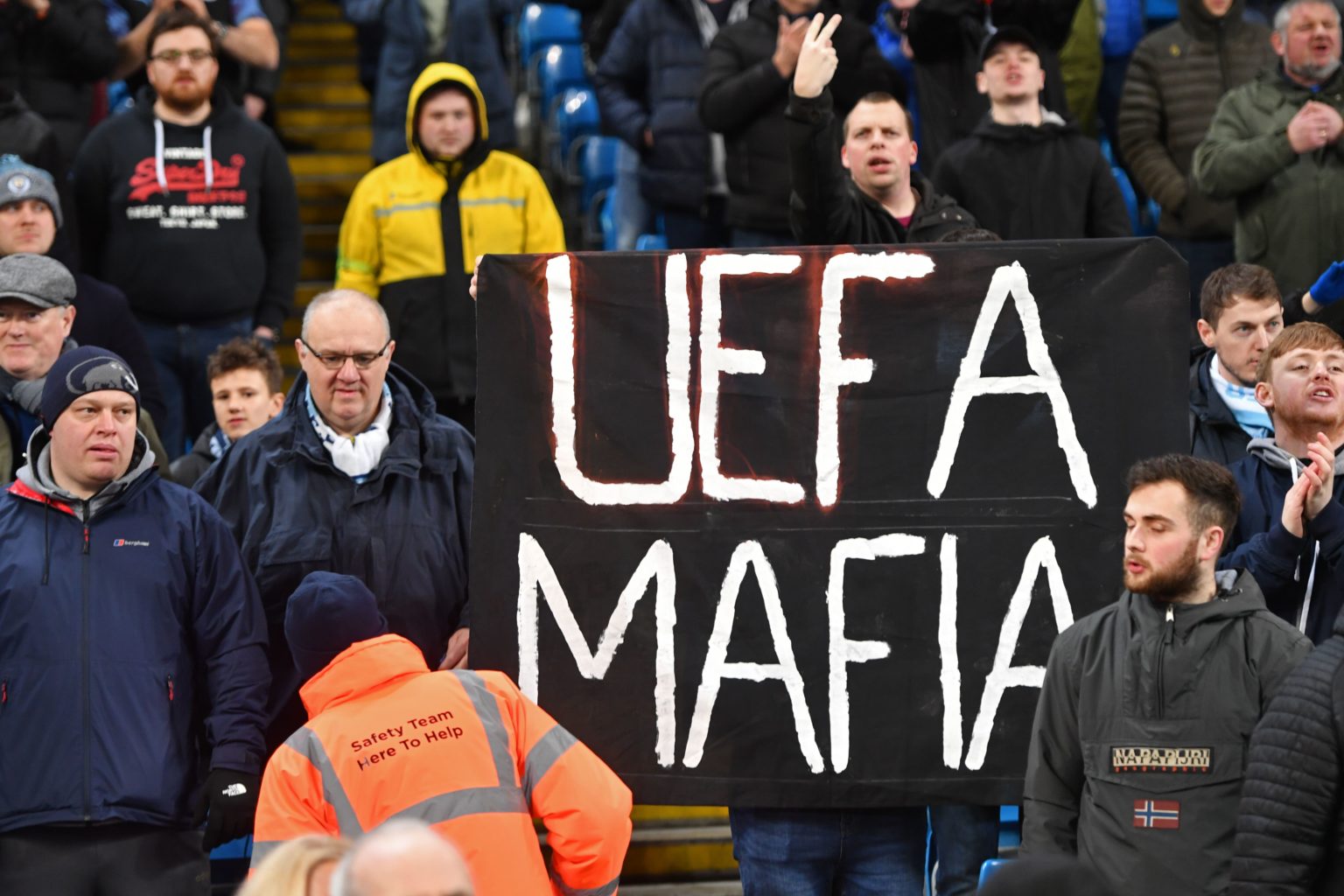 UEFA từng bị ví von với Mafia