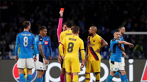 Ter Stegen cứu Barca thoát thua, Griezmann giải khát bàn thắng