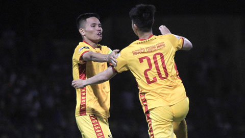 Cầu thủ Thanh Hóa ăn mừng bàn thắng Ảnh: Phan Tùng