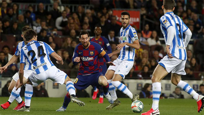 Messi bỏ lỡ nhiều cơ hội ở trận đấu với Sociedad