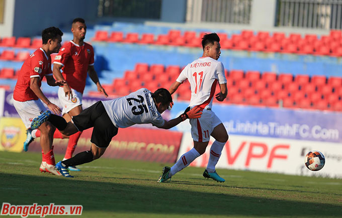 Việt Phong ghi bàn duy nhất giúp Viettel thắng trận - Ảnh: Minh Tuấn 
