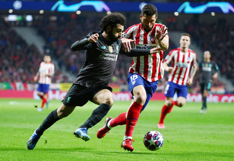 Salah (trái) và đồng đội sẽ ngược dòng vượt qua Atletico để giật vé vào tứ kết