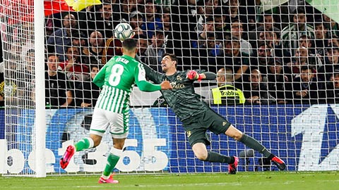 Mất Courtois, Real lo sốt vó