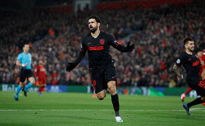 Diego Costa khiến Liverpool thót tim ngay những giây đầu tiên
