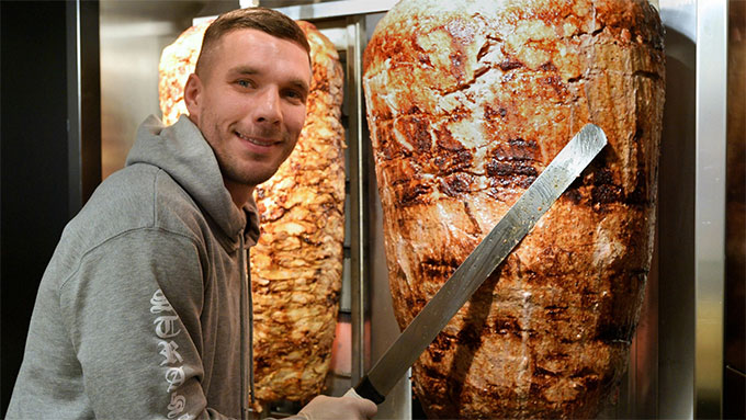 Podolski bán bánh mỳ kebab