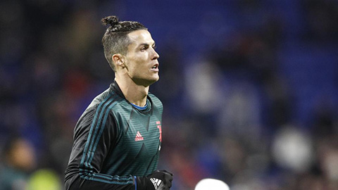 Ronaldo cảnh báo người dân châu Âu đừng thờ ơ với Covid-19
