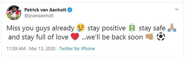 Hậu vệ Patrick van Aanholt của Crystal Palace kêu gọi những người ủng hộ hãy sống tích cực, an toàn và tràn đầy tình yêu