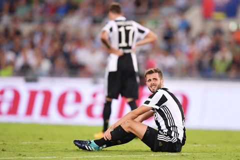Chấn thương khiến Miralem Pjanic mất chỗ đứng trong đội hình của Juventus
