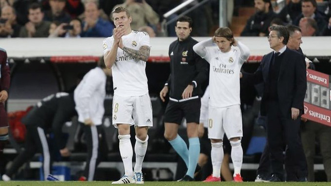 Kroos và Modric giờ phải cạnh tranh nhau 1 suất đá chính tại Real