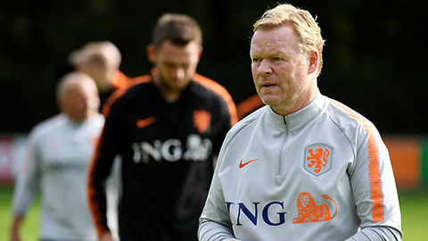 EURO hoãn 1 năm làm hỏng kế hoạch chiêu mộ Koeman của Barca