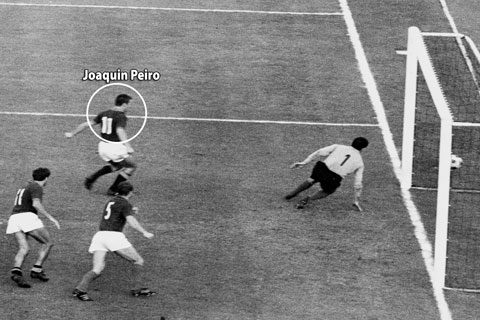 Joaquin Peiro và pha cướp bóng kinh điển để ghi bàn vào lưới Liverpool ở bán kết Cúp C1 1964/65