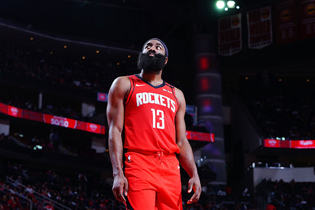 James Edward Harden Jr. là cầu thủ bóng rổ chuyên nghiệp người Mỹ và đang chơi cho CLB Houston Rockets