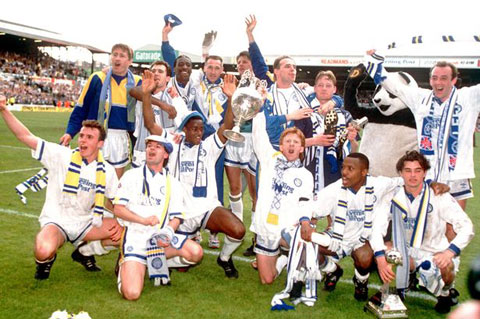 Các cầu thủ Leeds ăn mừng chức vô địch bóng đá Anh mùa giải 1991/92