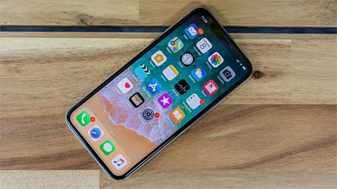 iPhone X giảm giá 'sập sàn' tại VN khiến các fan phát sốt