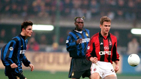 Dù rất muốn khoác áo Inter, nhưng Oliver Bierhoff lại ghi dấu ấn đậm nét trong màu áo Milan
