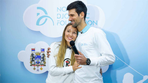 Djokovic ủng hộ 1 triệu euro chống dịch