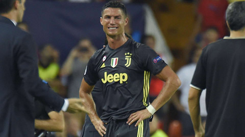 Tin giờ chót 29/3: Ronaldo phải mua iMac cho toàn đội Juventus vì nhận thẻ đỏ