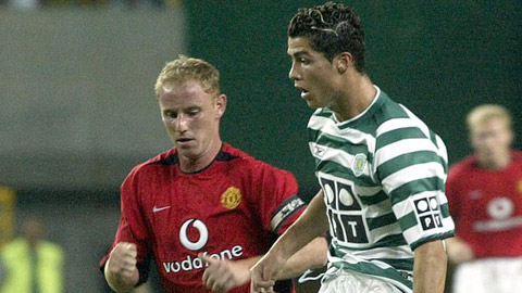 Ronaldo gây ấn tượng với Sir Alex khi anh đối đầu với M.U năm 2003