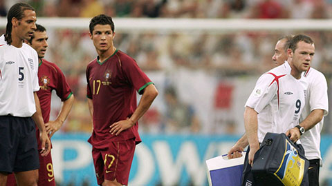 Cái nháy mắt của Ronaldo không phải ký ức đen tối nhất của Rooney Cái nháy mắt của Ronaldo không phải ký ức đen tối nhất của Rooney