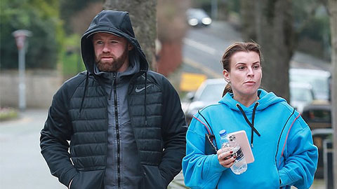  Vừa gây bão vì 'tiệc sex' với gái gọi, sao Man City lại khiến Rooney bị cảnh sát 'sờ gáy'