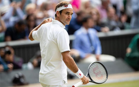Federer sẽ phải lùi ngày trở lại thi đấu