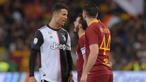 Ronaldo từ chối đổi áo với cầu thủ Roma do bị dọa đánh
