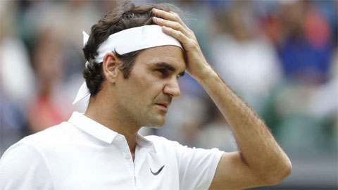 Federer liên tiếp gặp rắc rối