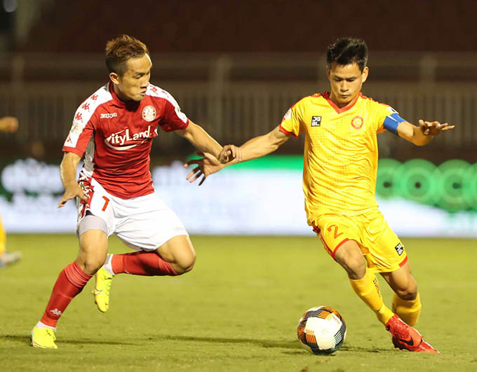 CLB TP.HCM và Thanh Hóa là 2 trong số 3 CLB đã giảm lương do V.League tạm hoãn 