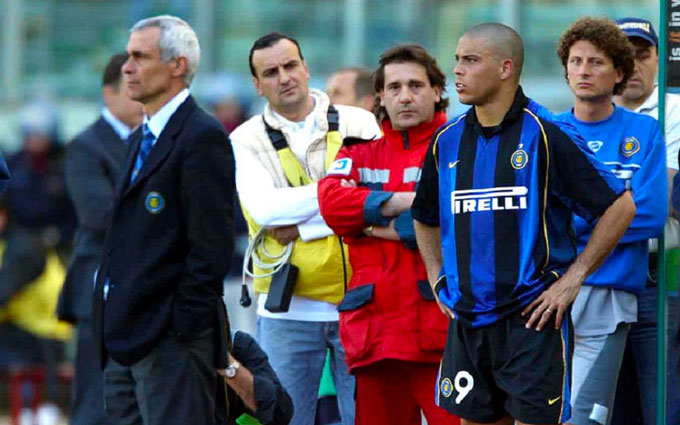 Ronaldo nổi loạn đòi rời Inter vì mâu thuẫn với Cuper