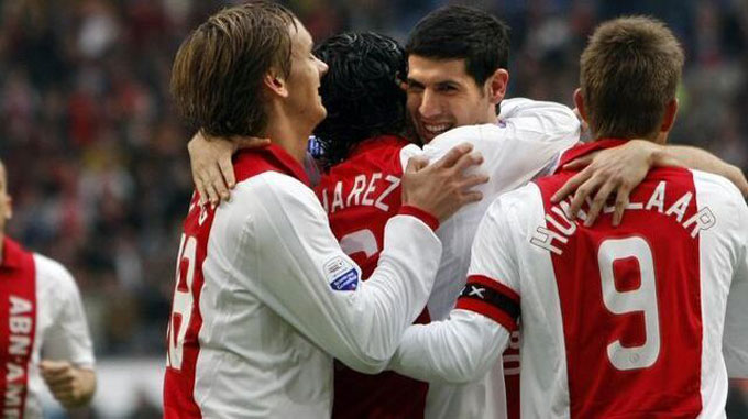 Albert Luque và Luis Suarez: Cùng thi đấu cho Ajax từ 2007 tới 2008